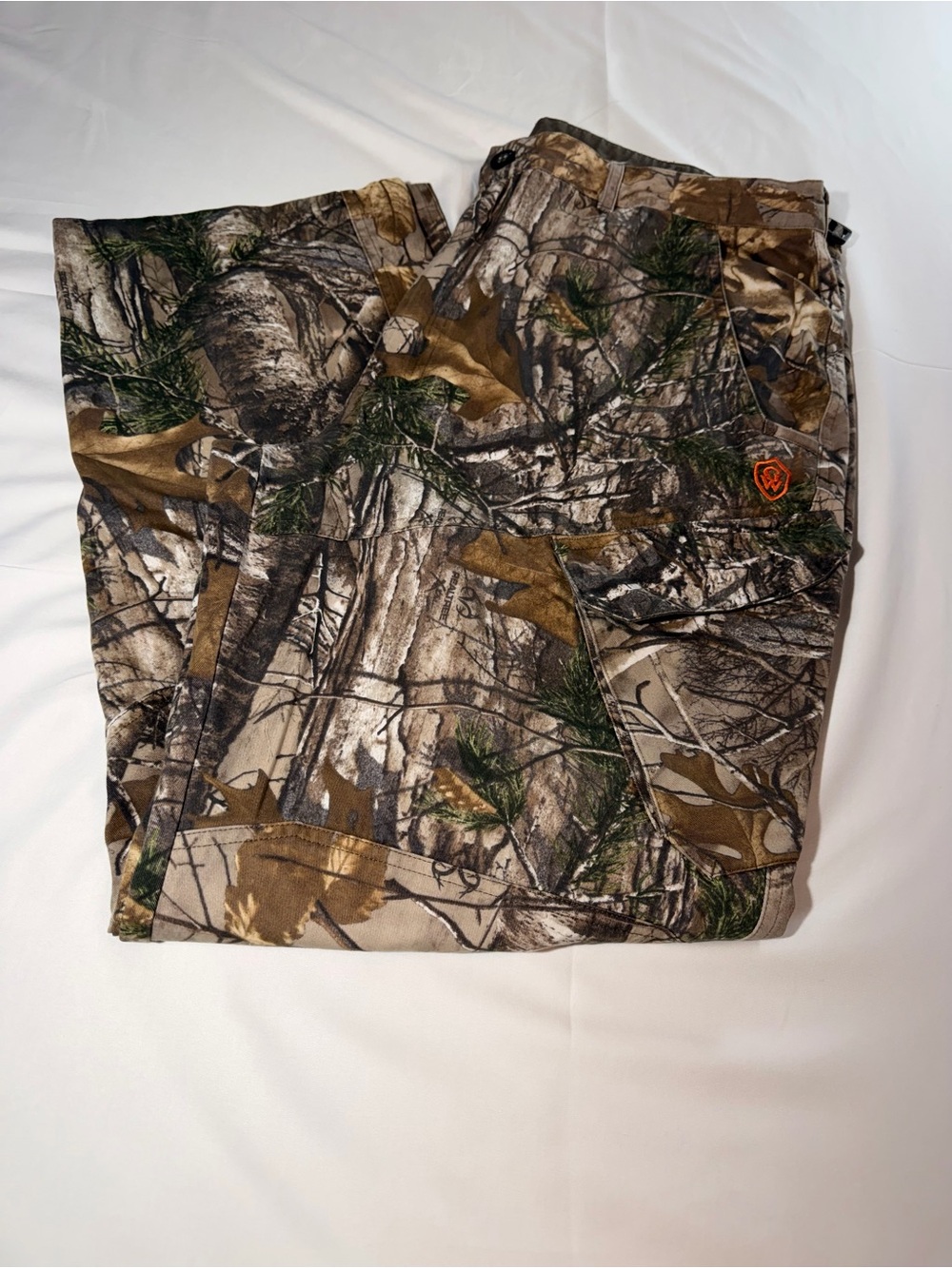 Game winner camo cargo pants men’s XL